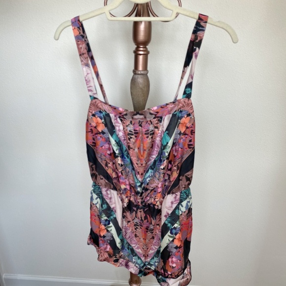 Beach Riot Romper - Picture 7 of 7